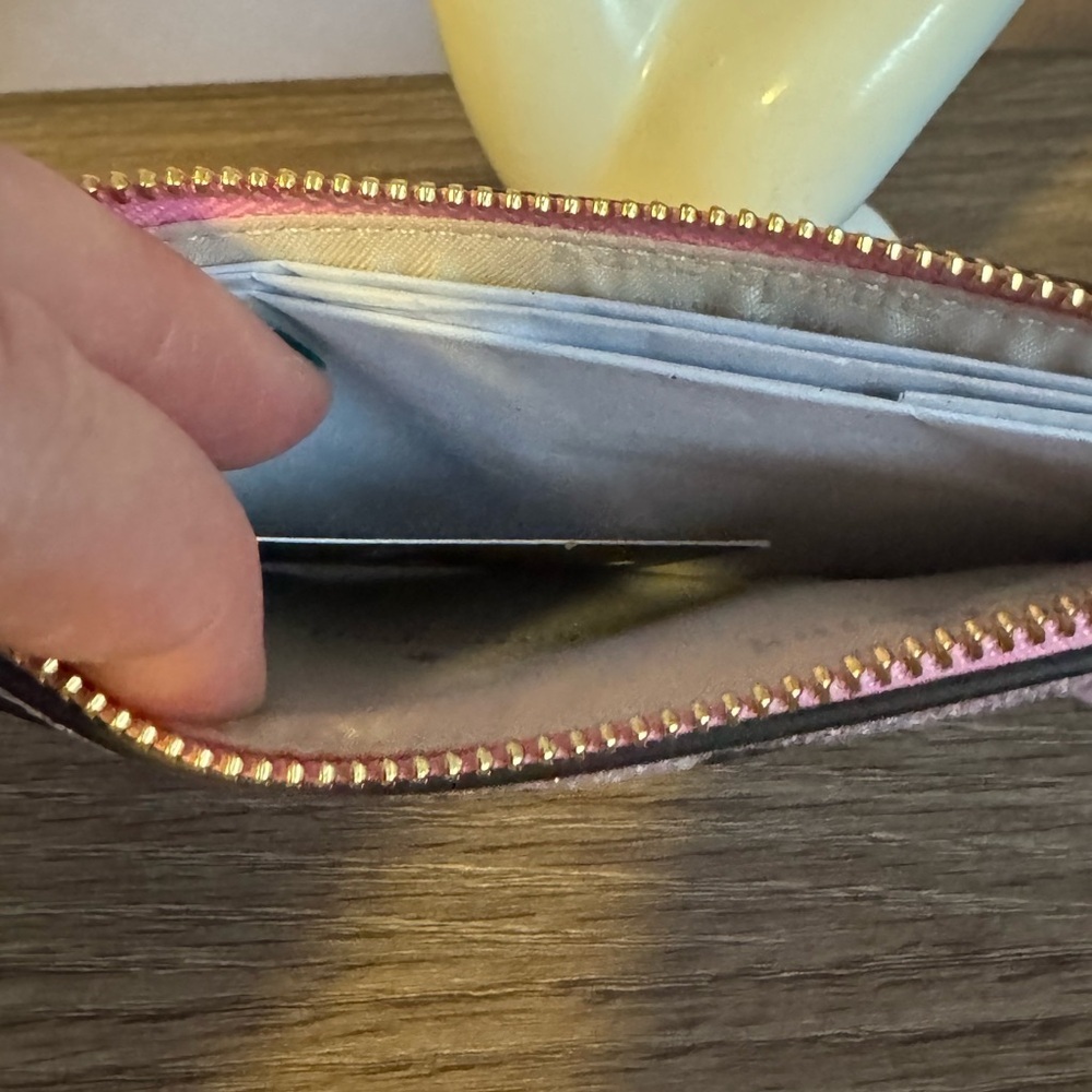 Kate Spade slim wallet - Picture 6 of 7
